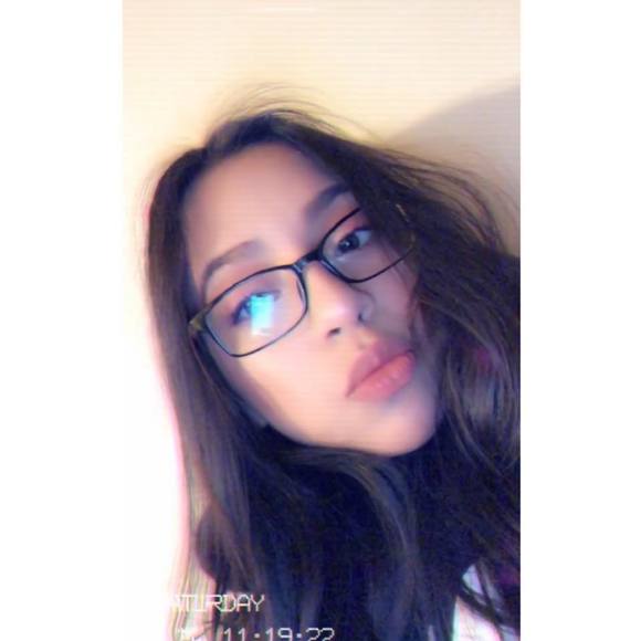 Meet your Posher, Denise - Picture 1 of 1